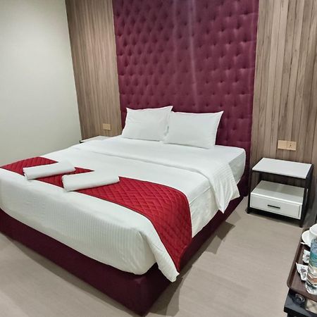 The Corum View Hotel Bayan Lepas Bagian luar foto