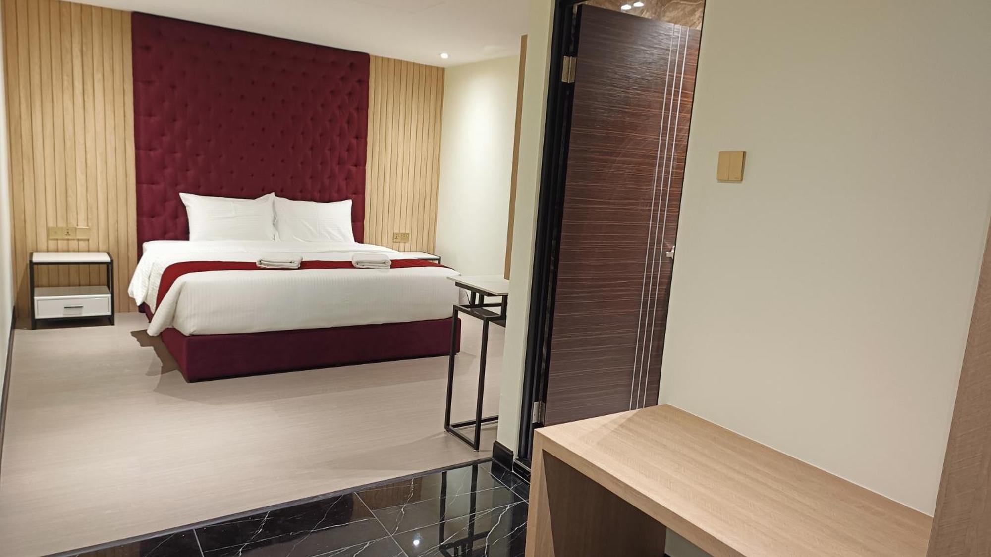 The Corum View Hotel Bayan Lepas Bagian luar foto